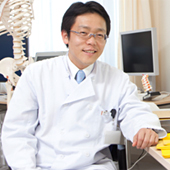 富山大学医学部付属病院　整形外科　診療教授・川口善治先生