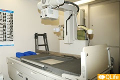 超音波検査の機械をはじめ、内視鏡やレントゲンの機械もできる限り最新の設備を導入している。いずれは大学病院にも負けないくらいにしたいという。